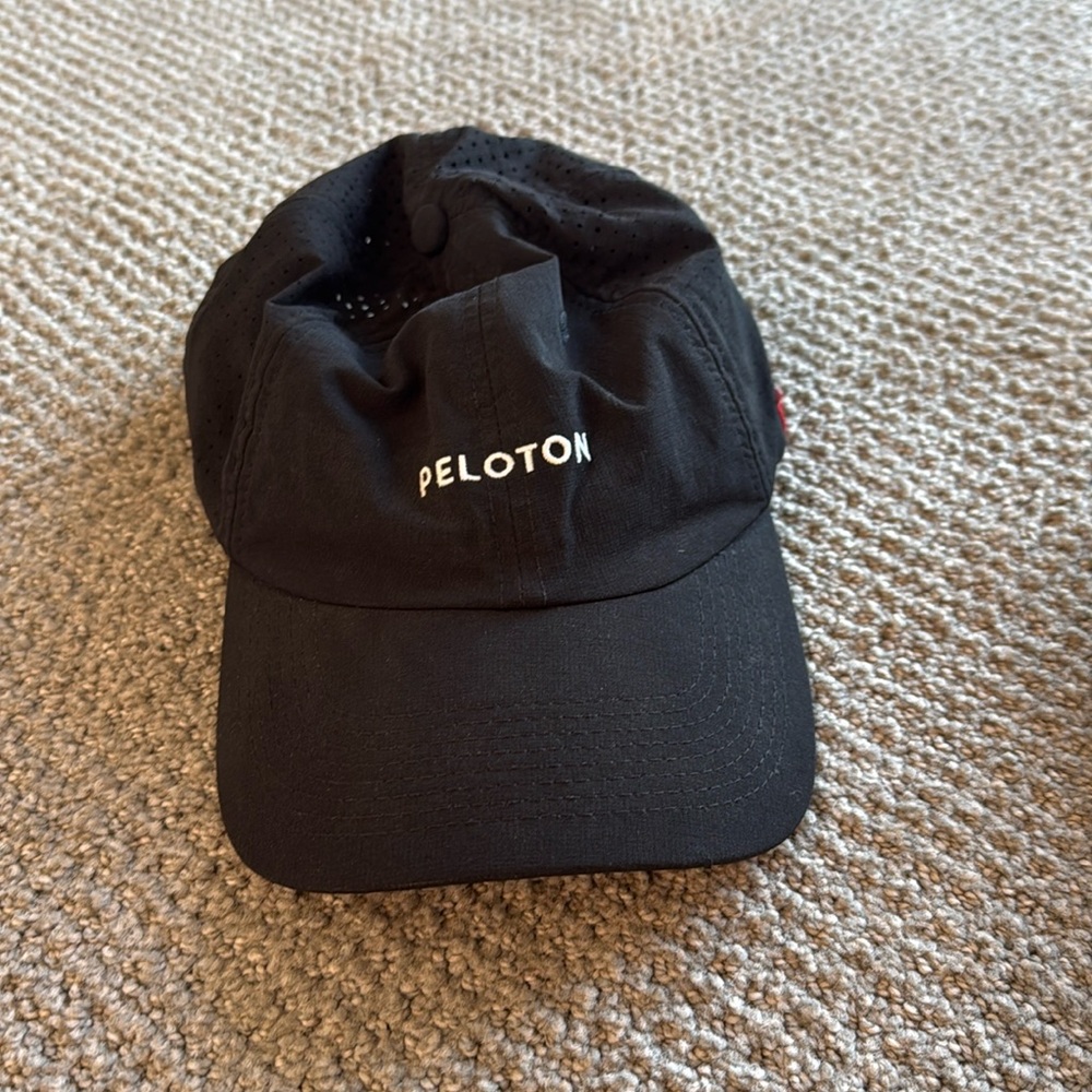 Peloton hat
